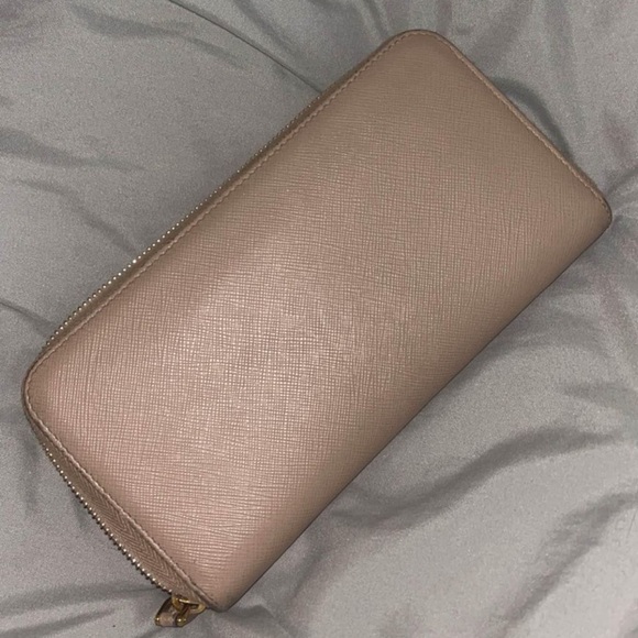 Prada Large Saffiano Wallet - Picture 5 of 6